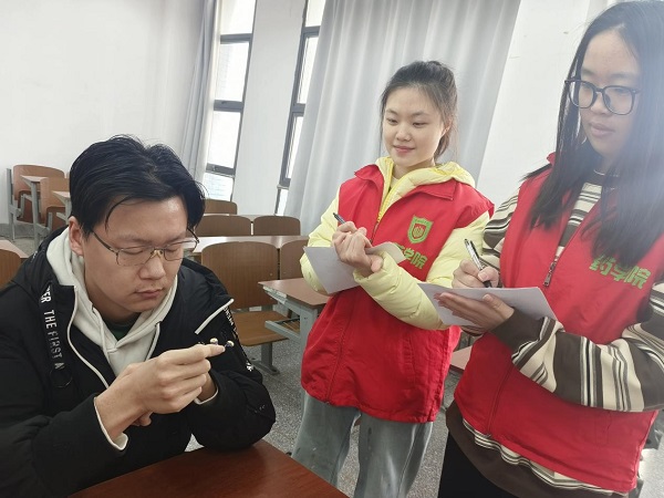 sbobet·利记:研以致用护呼吸,青春实践暖校园 sbobet·利记:研以致用护呼吸,青春实践暖校园