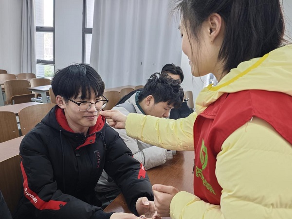 sbobet·利记:研以致用护呼吸,青春实践暖校园 sbobet·利记:研以致用护呼吸,青春实践暖校园